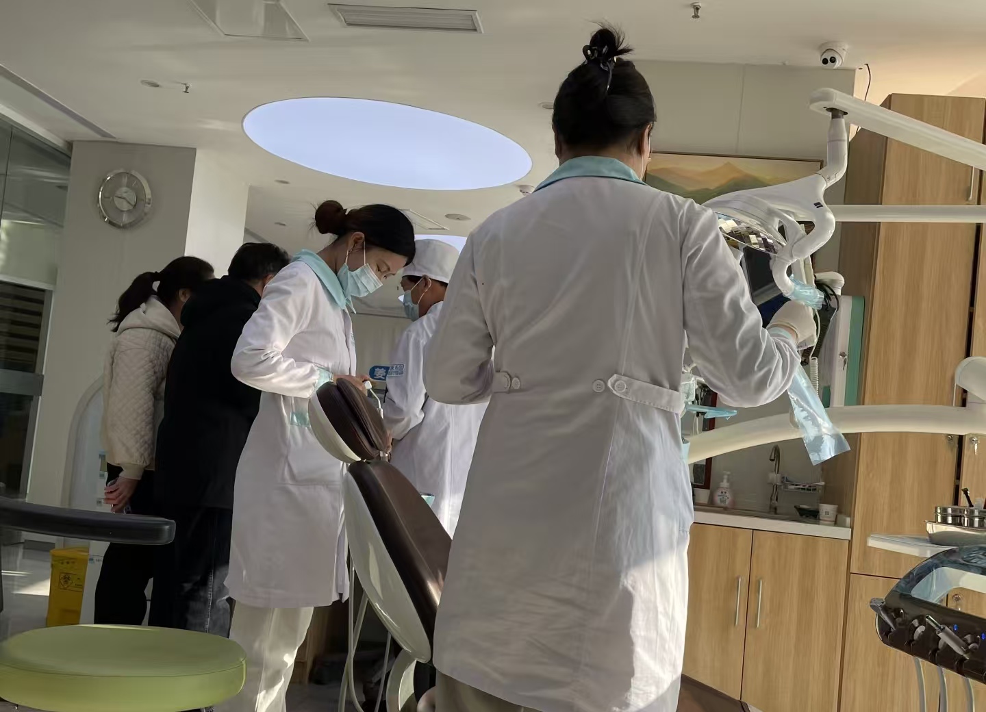 咳嗽 4 个月查不出原因？元凶竟是一颗“迷路”的牙齿