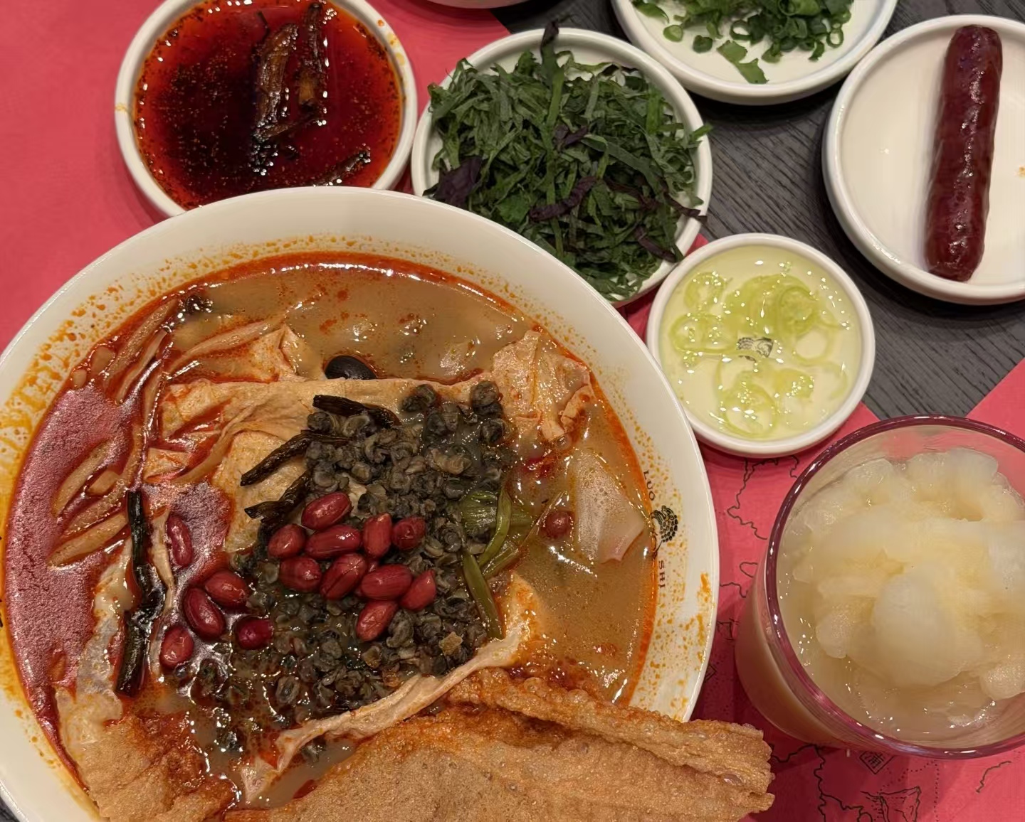 阿嬷手作卖螺蛳粉引众怒！55元一碗，三人吃了392元？