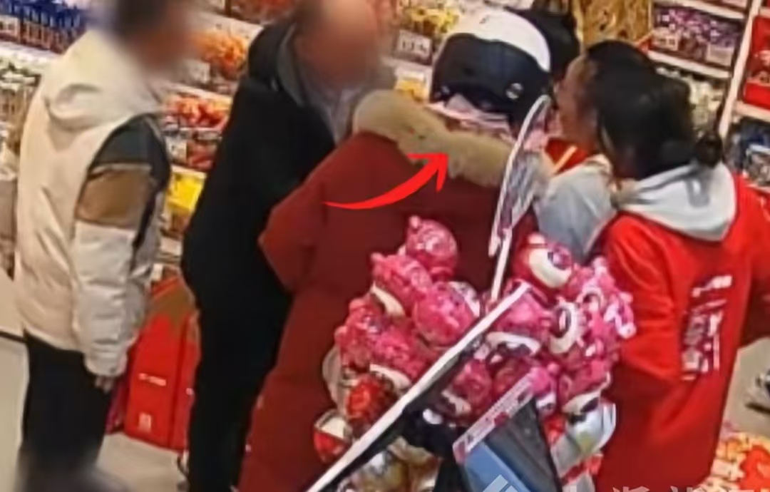 女子花58元买包零食，竟中10克金条！全国仅14份，锦鲤实锤