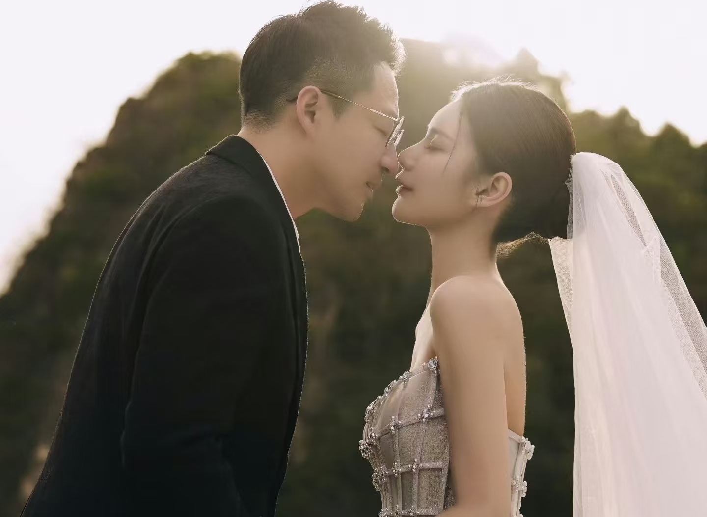 马筱梅正月初七台北顺利产子，汪小菲升级三孩爸爸，母子平安