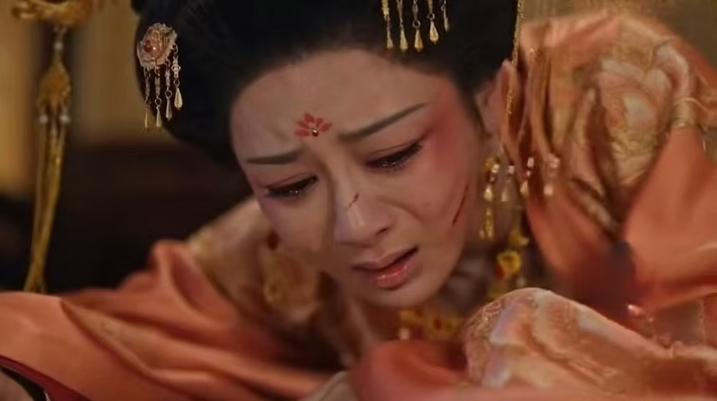 未经授权就换脸？杨紫被AI短剧侵权，维权硬刚到底