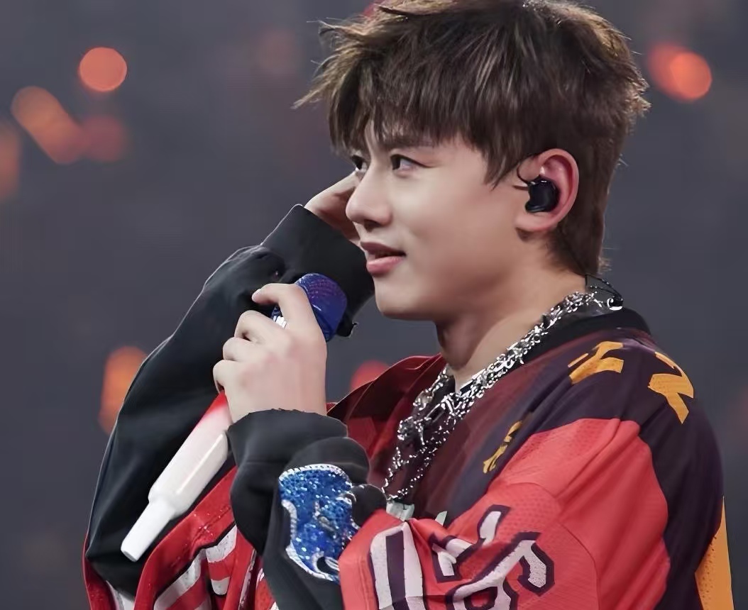 抢票堪比春运！张杰鸟巢12万票秒罄，无视争议稳坐顶流