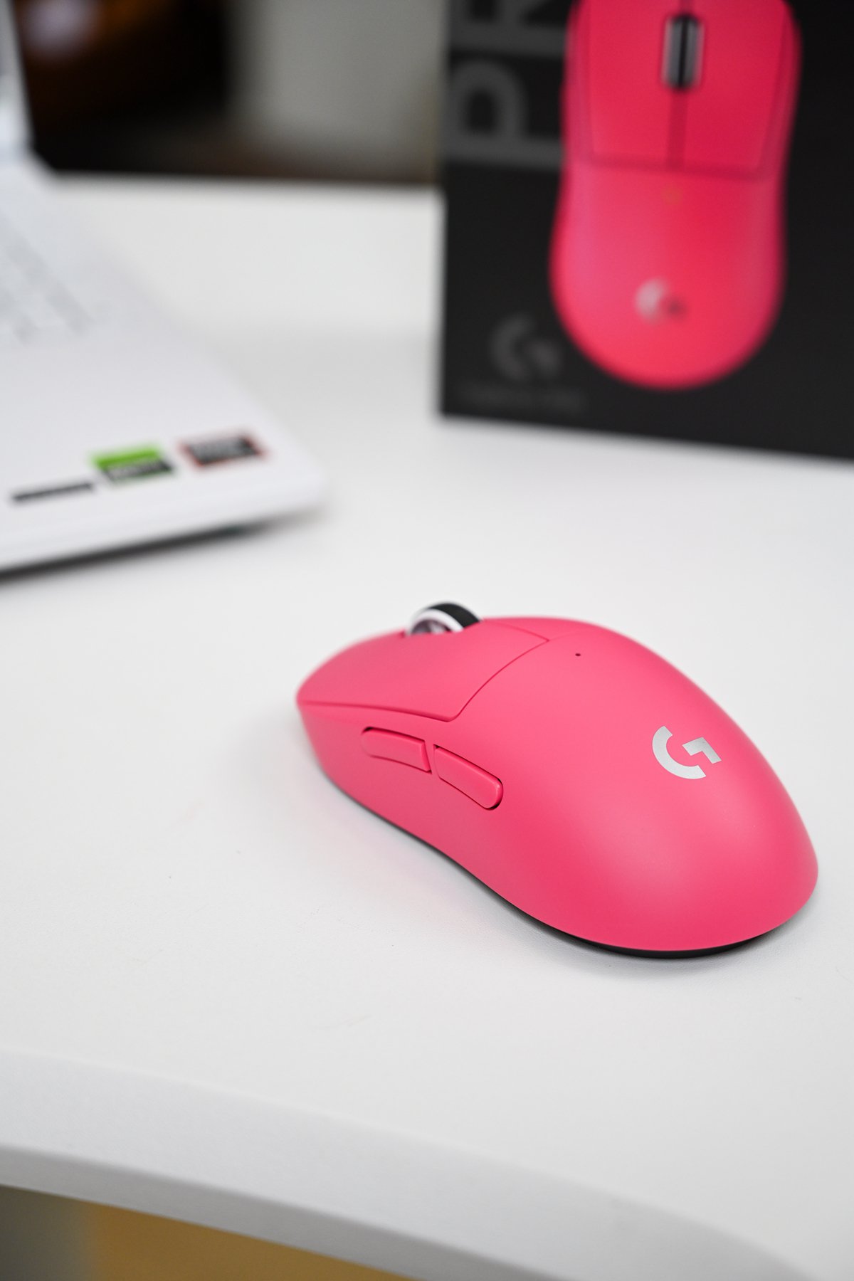 “当我一降价，还不是像狗一样跑过来” 罗技宣传内容惹怒网友，品牌回应称已整改