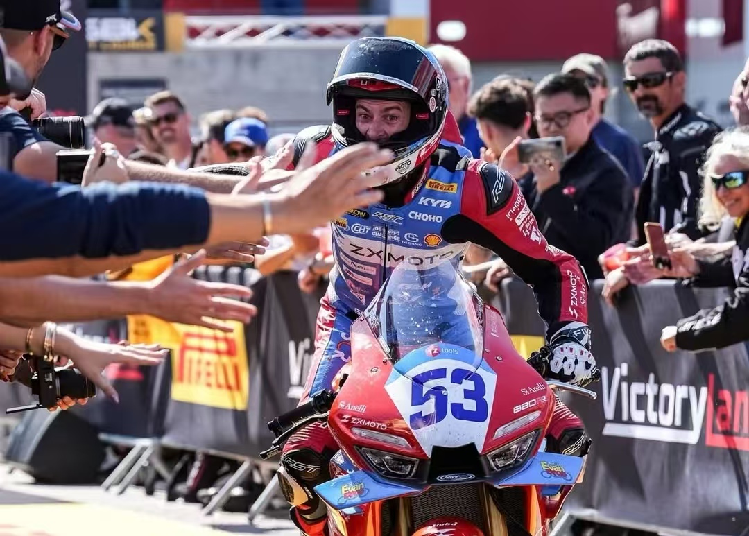 太燃了！张雪机车820RR拿下WSBK葡萄牙站冠军，这个冠军有多牛？