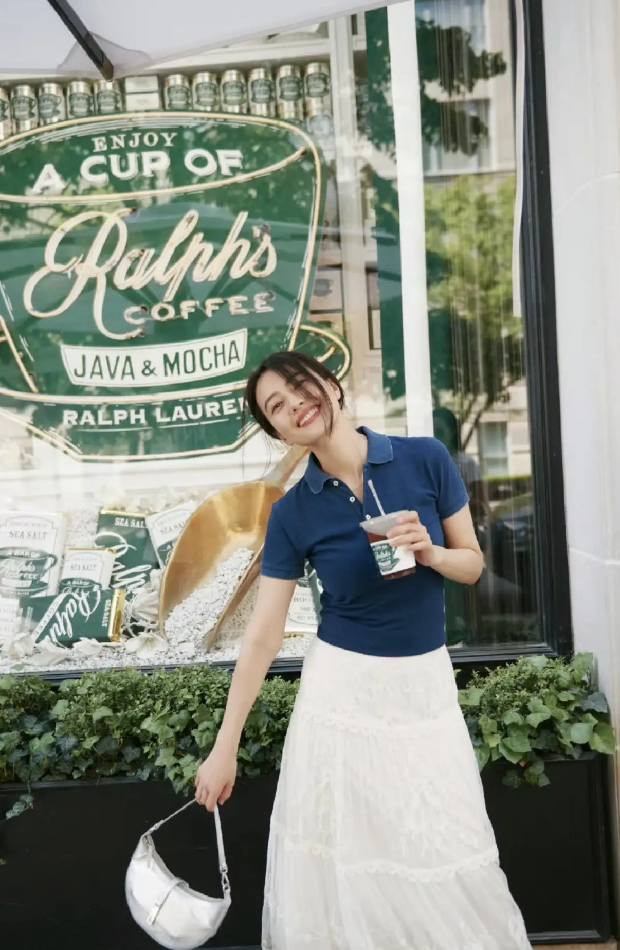 不止休闲这么简单，Polo衫成今春夏高频单品，高圆圆的搭配思路颇具参考价值