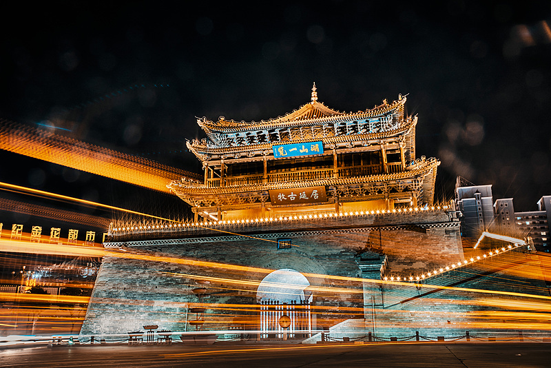 五一封神旅行地！这 6 座城藏着中国最绝的山水与烟火