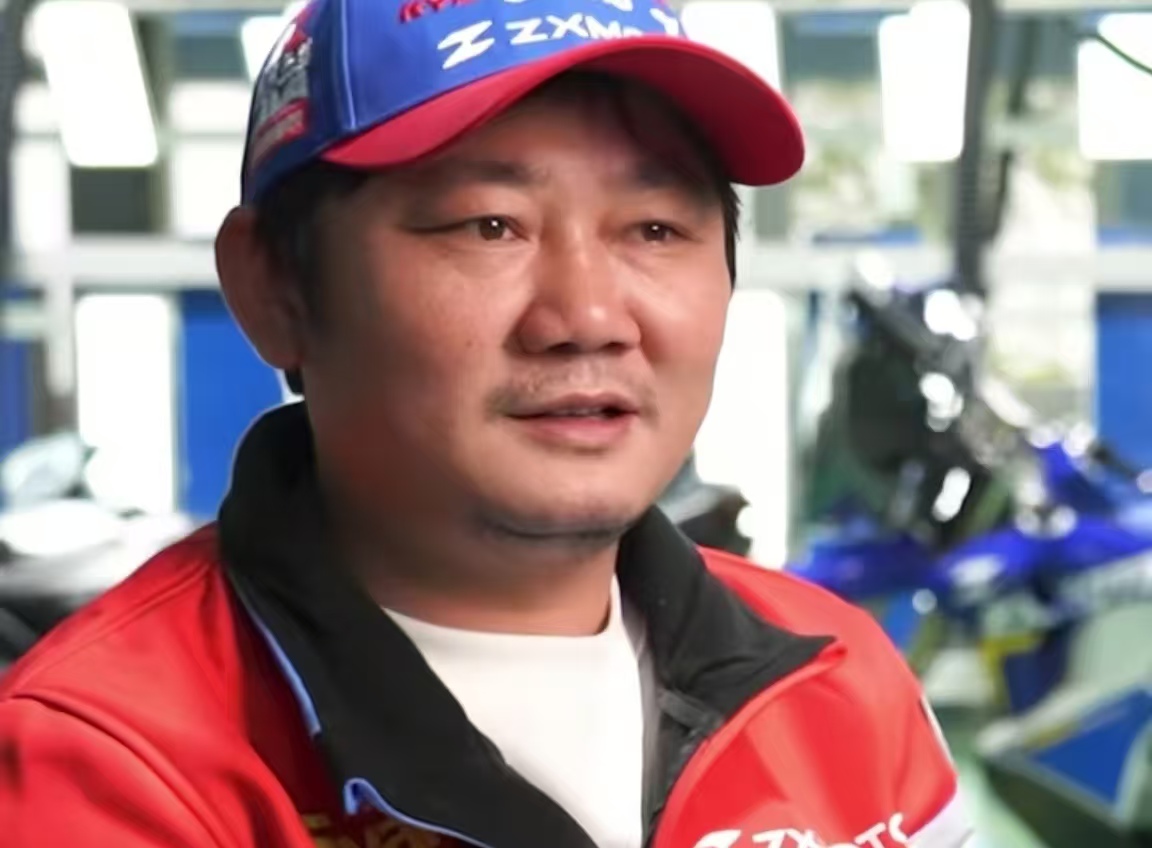 爆火！张雪WSBK葡萄牙站夺冠，被网友称为“摩托车圈雷军”