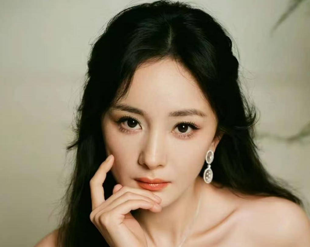 实锤！郑合惠子牵手杨幂，全约合作，摆脱“剧红人不红”宿命