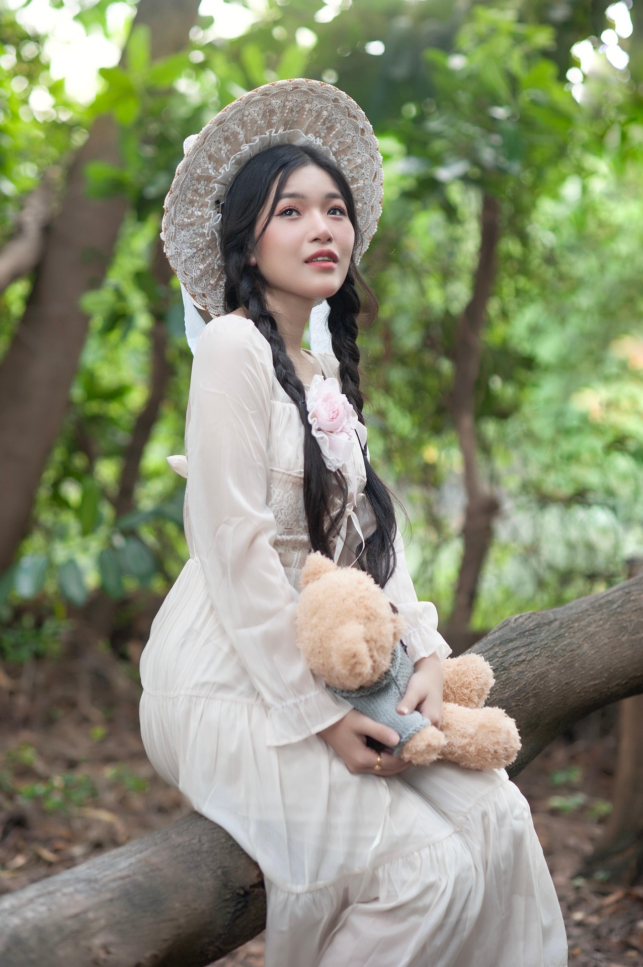 🎀 森系洛丽塔｜蕾丝帽与小熊｜自带柔光滤镜的复古少女感