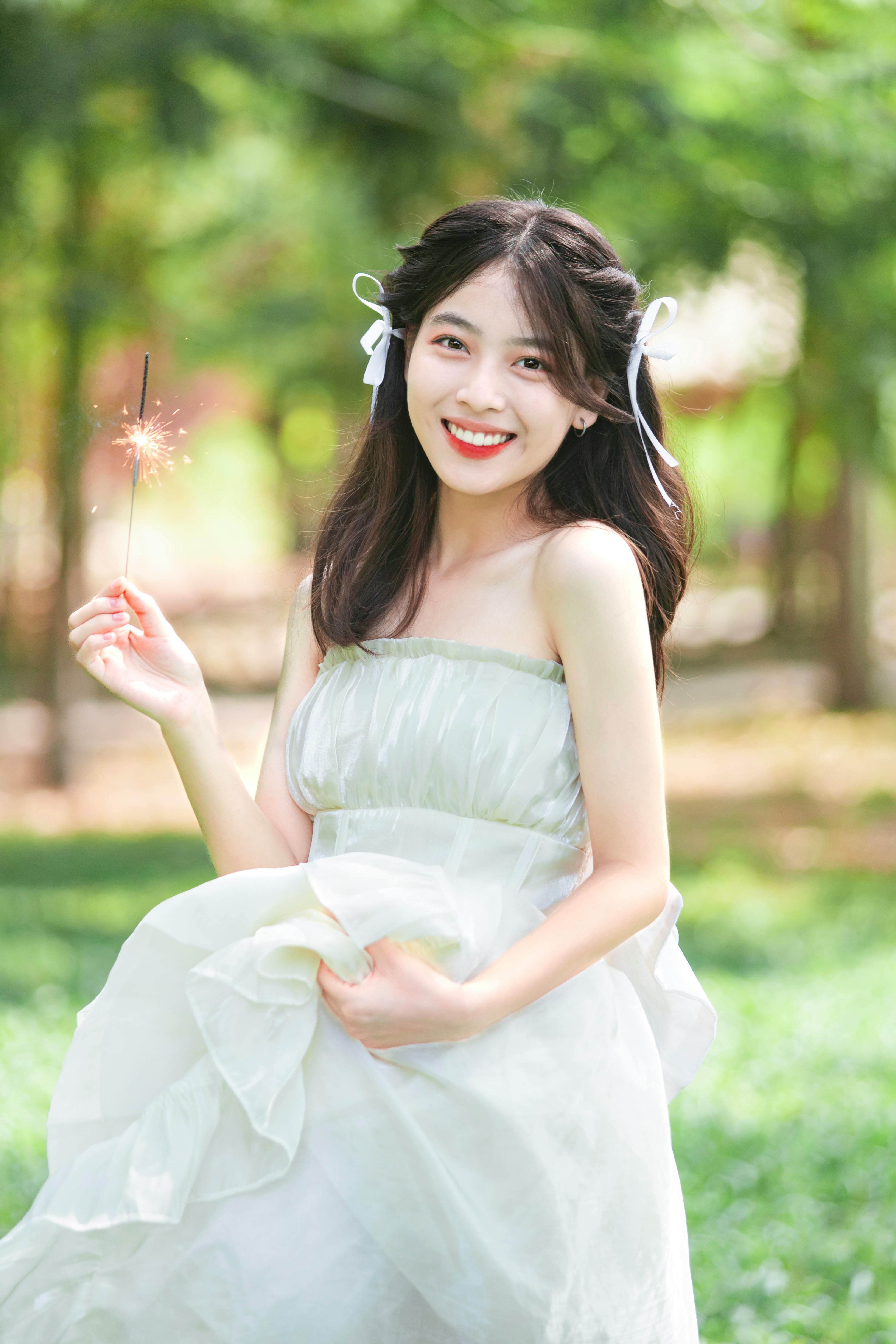 🎀 夏日限定甜妹｜白蝴蝶结与蓬蓬裙，解锁元气少女感天花板