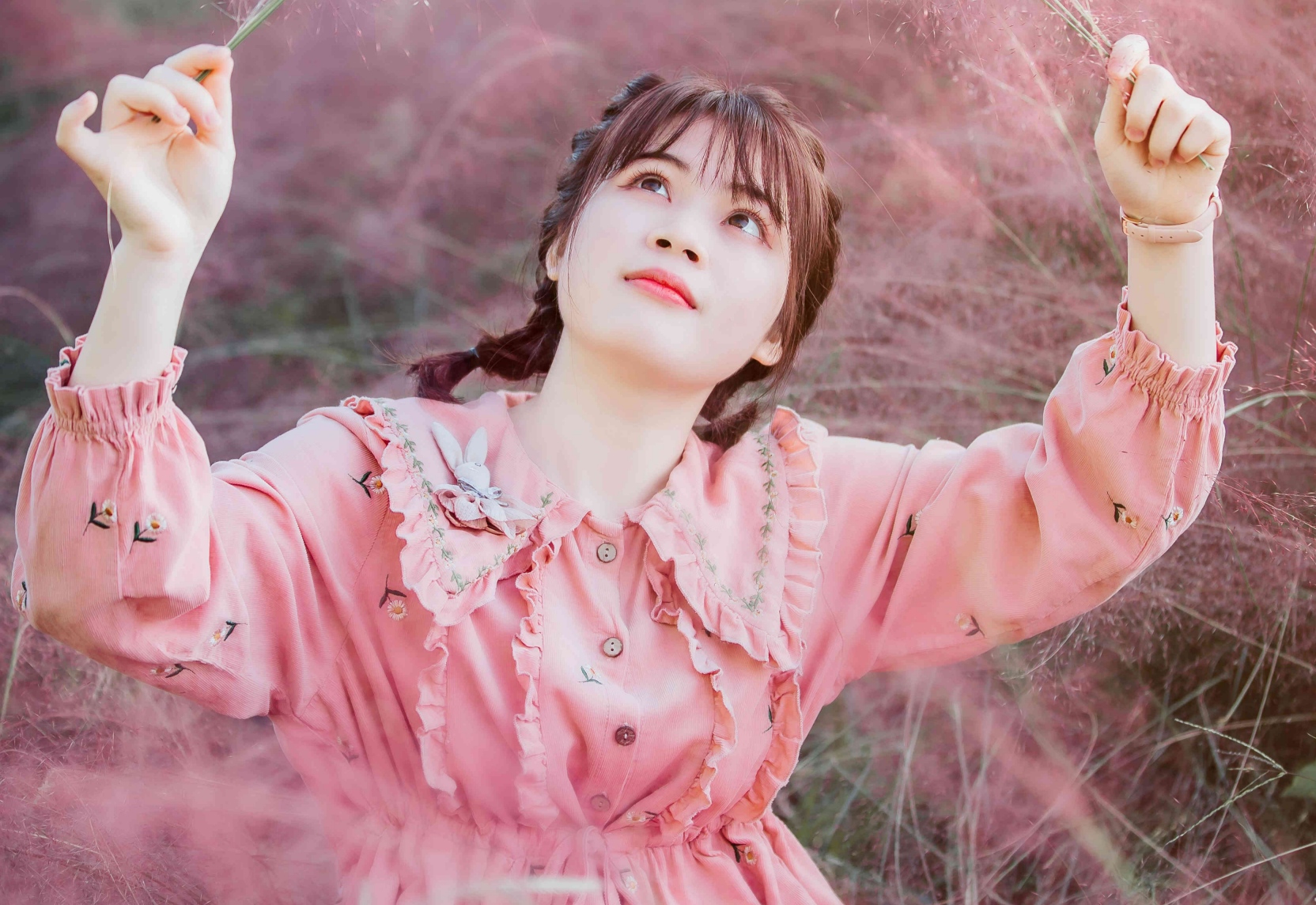 温柔氛围感大片 | 粉雾里的清甜少女 | 每一帧都像加了柔光滤镜