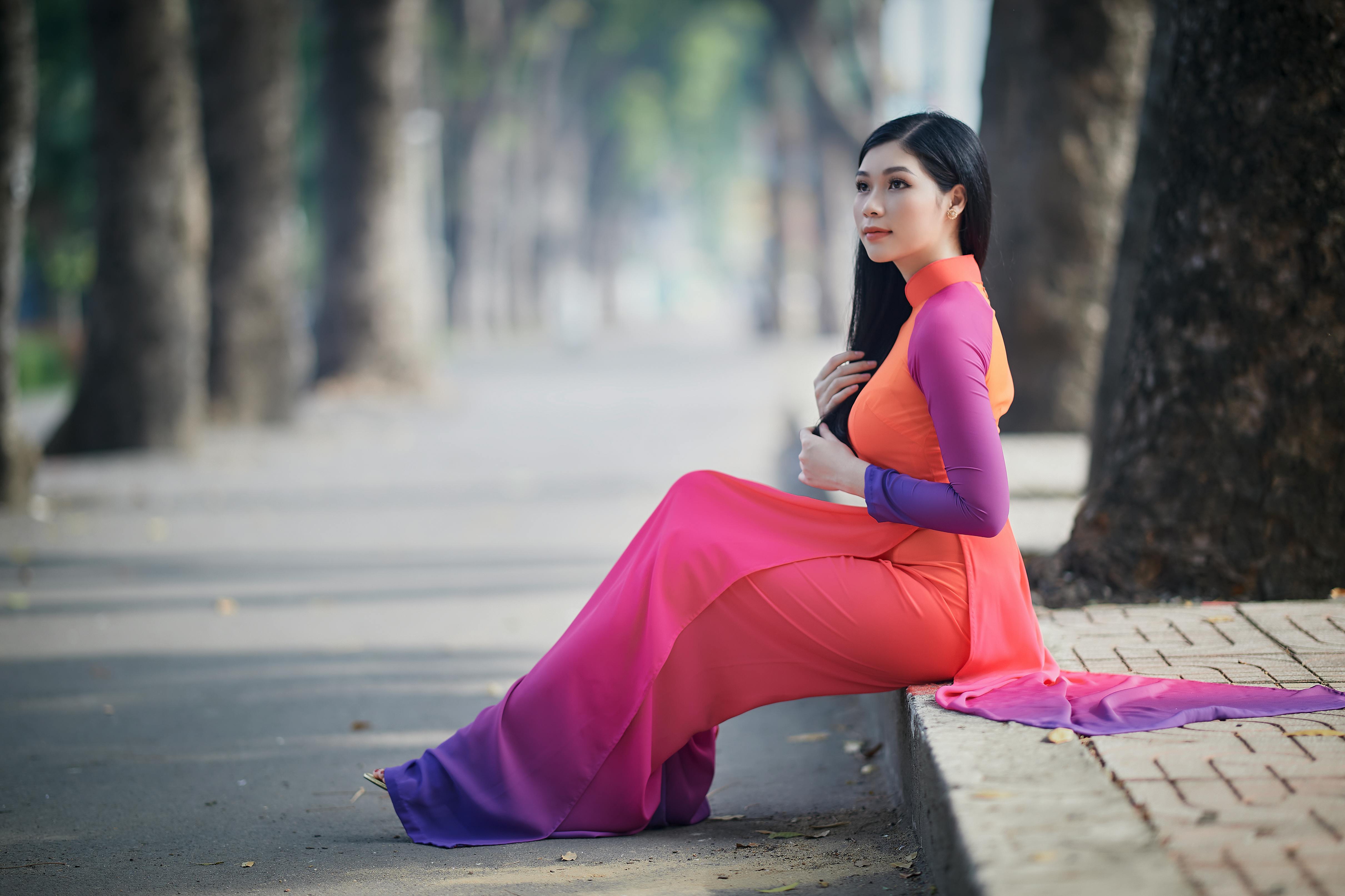 👗 传统之美新诠释 | 斗笠轻摇映树影 | 定格温柔时光瞬间