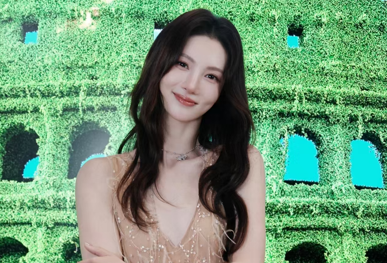 彻底翻车！金晨肇事逃逸后遗症发酵，错失综艺常驻，30天狂掉8万粉