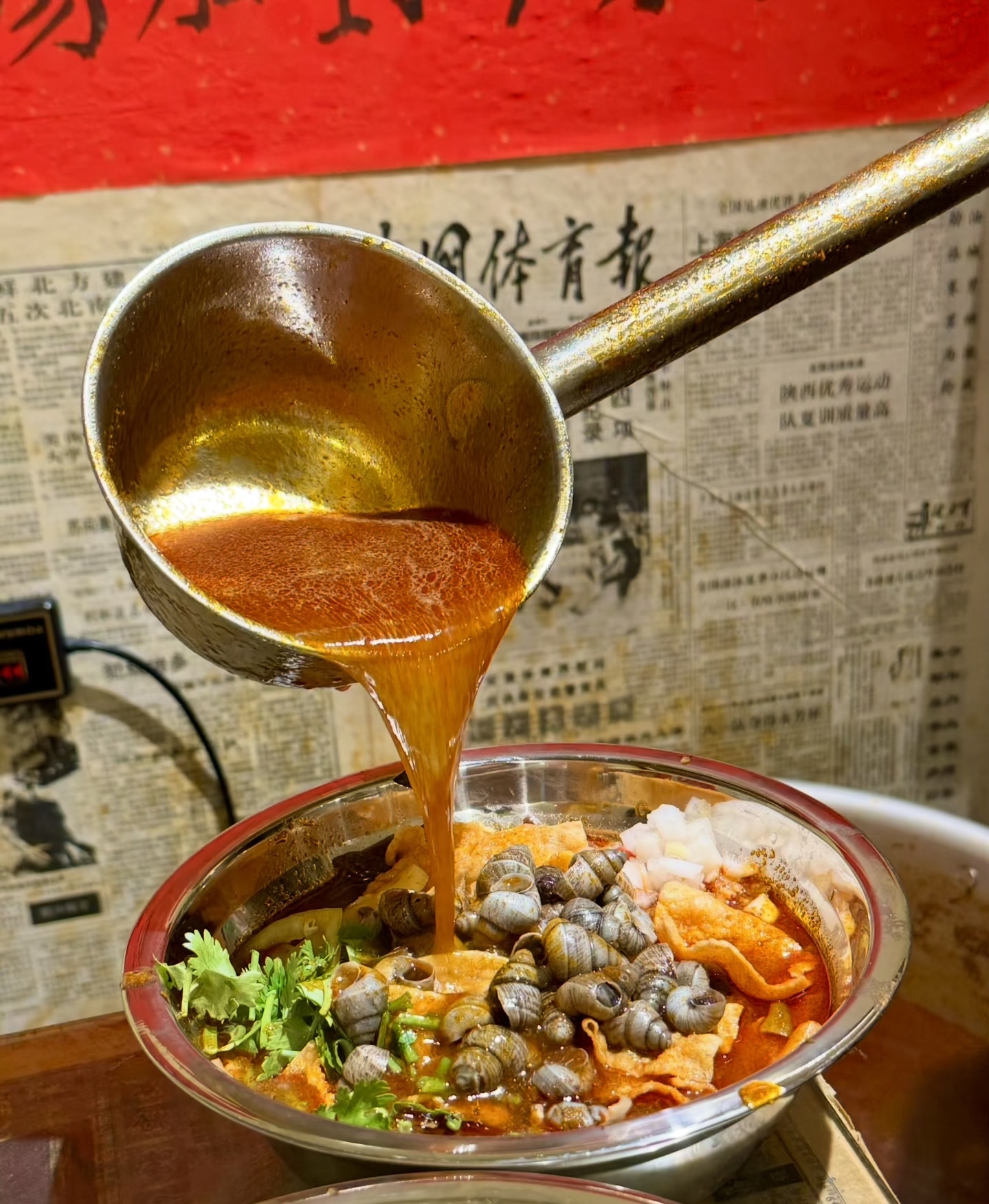 全网看懵！同是螺蛳粉，为什么肥姨妈火遍全国，吃过才懂赢在哪