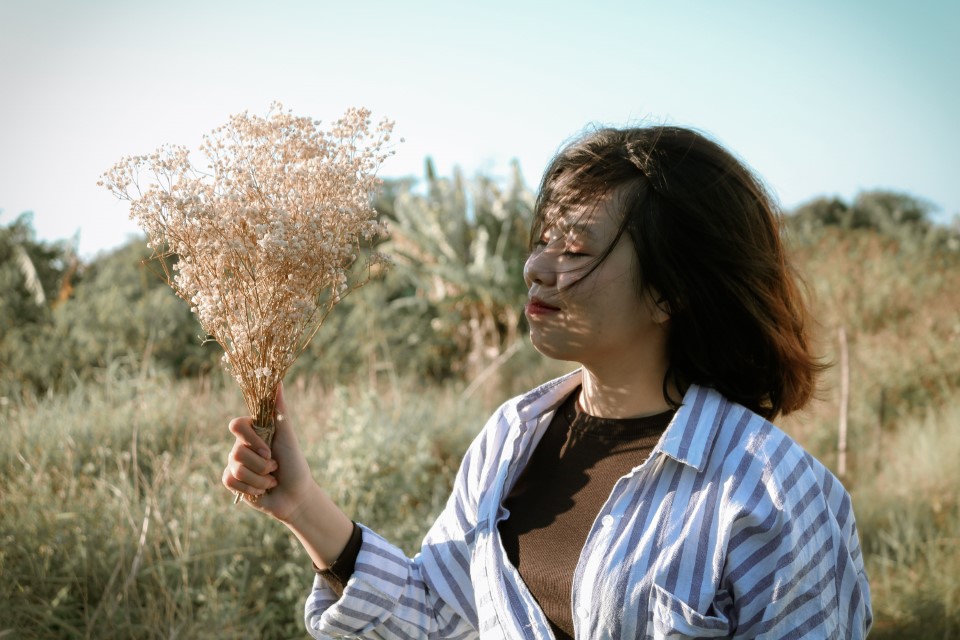 手拥繁花，温柔岁月的人间浪漫