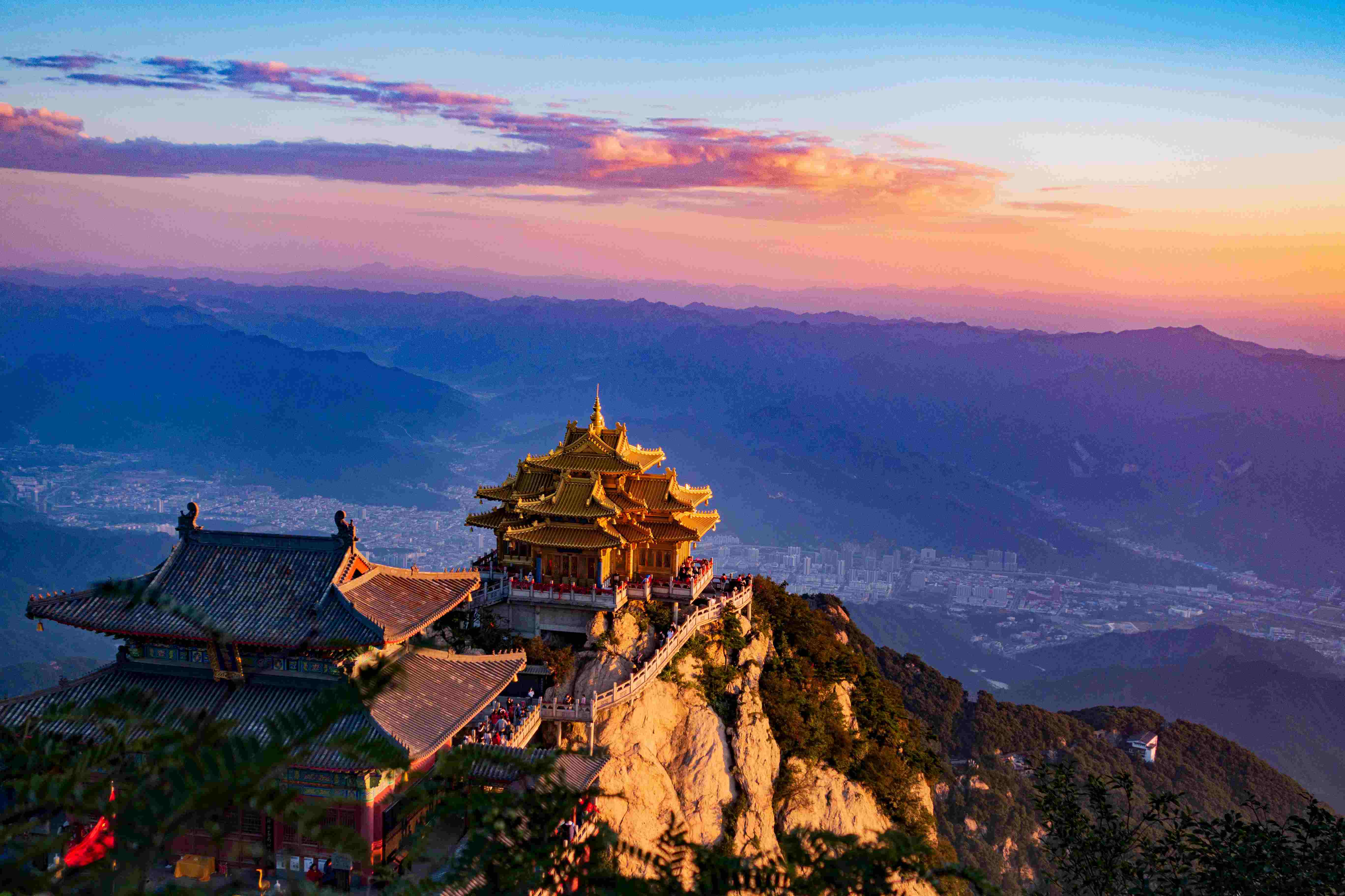 4 处洛阳汉服适配古建机位，第 2 处夜景绝了，古风旅拍爱好者建议收藏