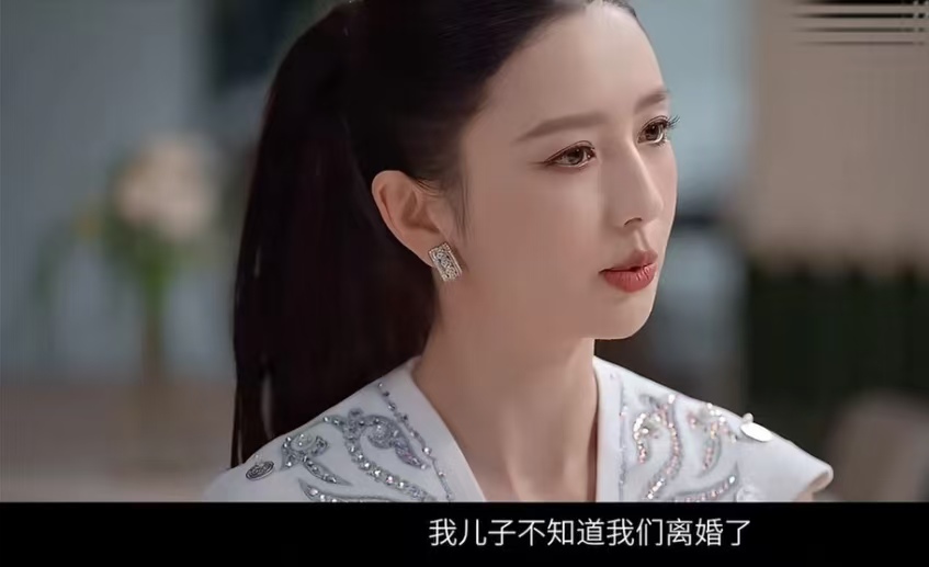 隐忍5年！佟丽娅终于坦言离婚心路，10岁朵朵至今不知父母已离婚