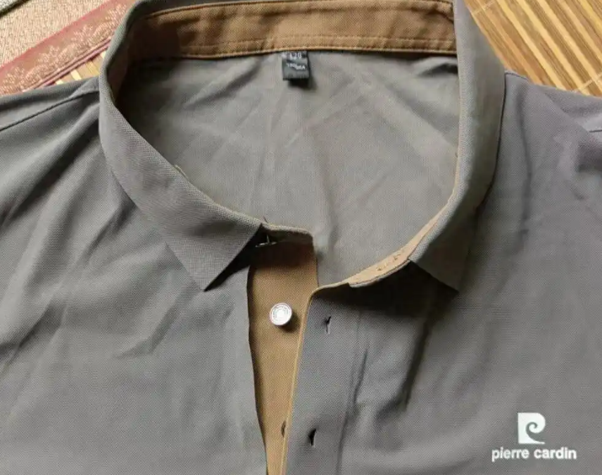 69 元皮尔卡丹 T 恤首次上身就开裂！客服：衣服是消耗品，穿洗多了就会开胶