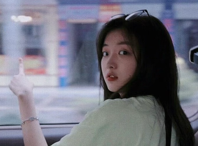 《早春晴朗》爆火！孙千8年逆袭太真实：从北漂隔断间到清冷大女主
