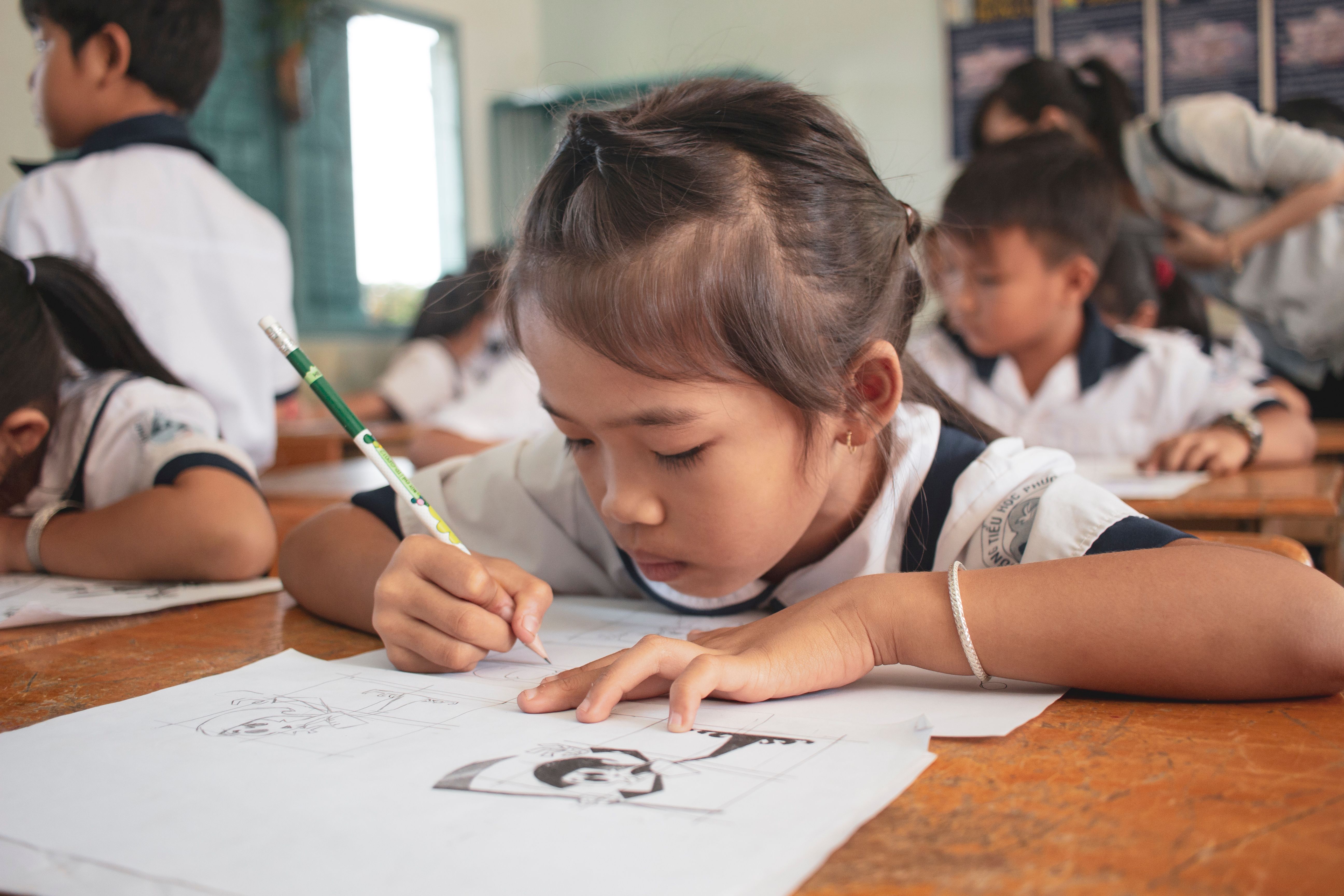 子涵梓涵时代落幕！首批 20 后入小学，新生名字全是古风典籍款