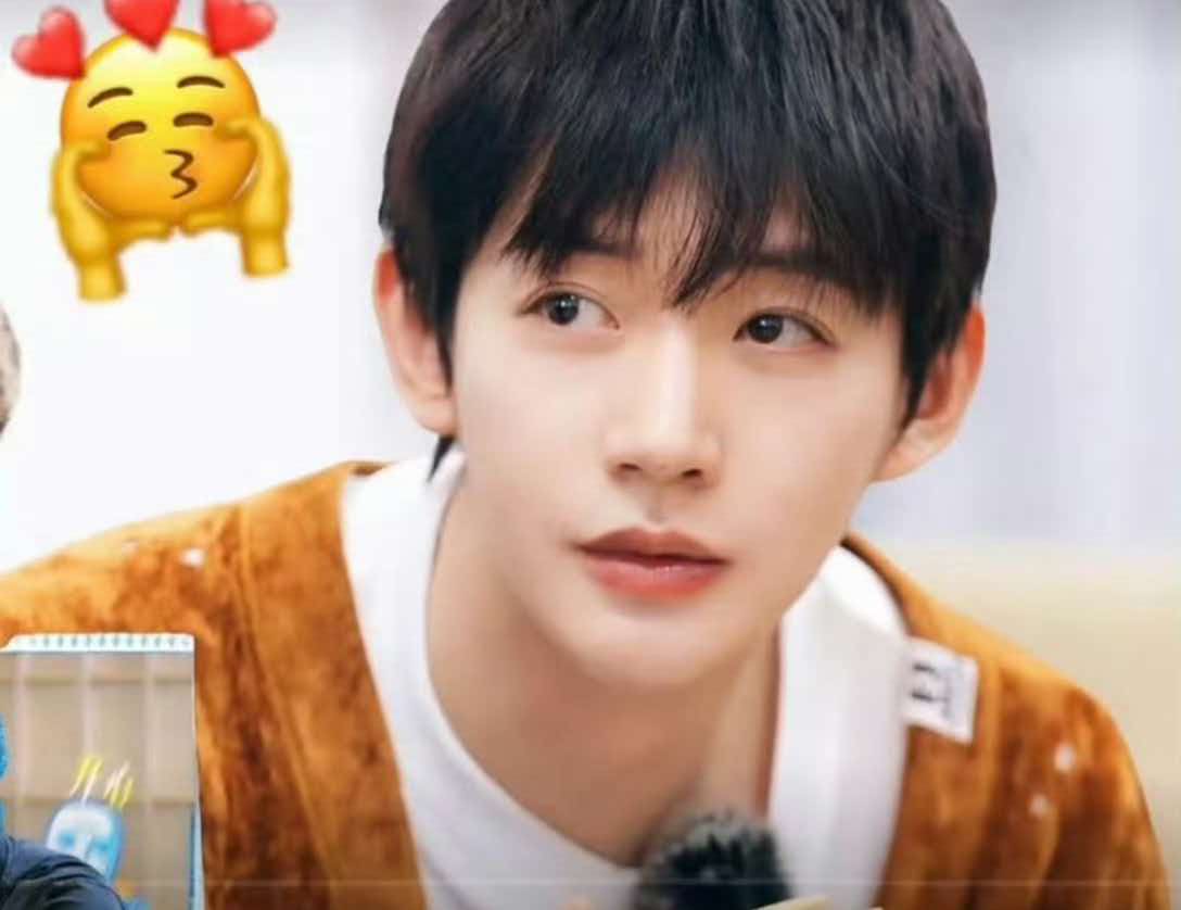 花儿与少年8首期出圈，邓为高情商圈粉，被网友称作内娱卡皮巴拉