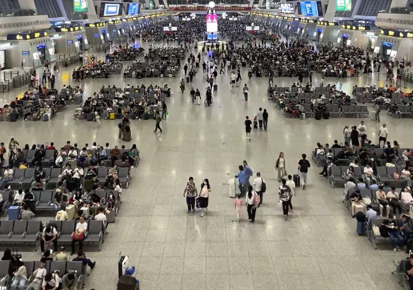 中秋国庆火车票开启售卖，放票时间与捡漏窗口期详细讲解