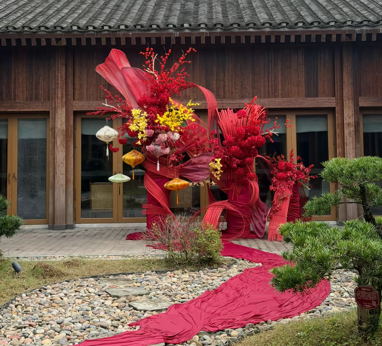 许嵩冯禧回门宴细节曝光！新中式布置惊艳全网，藏着独属于他们的温柔浪漫