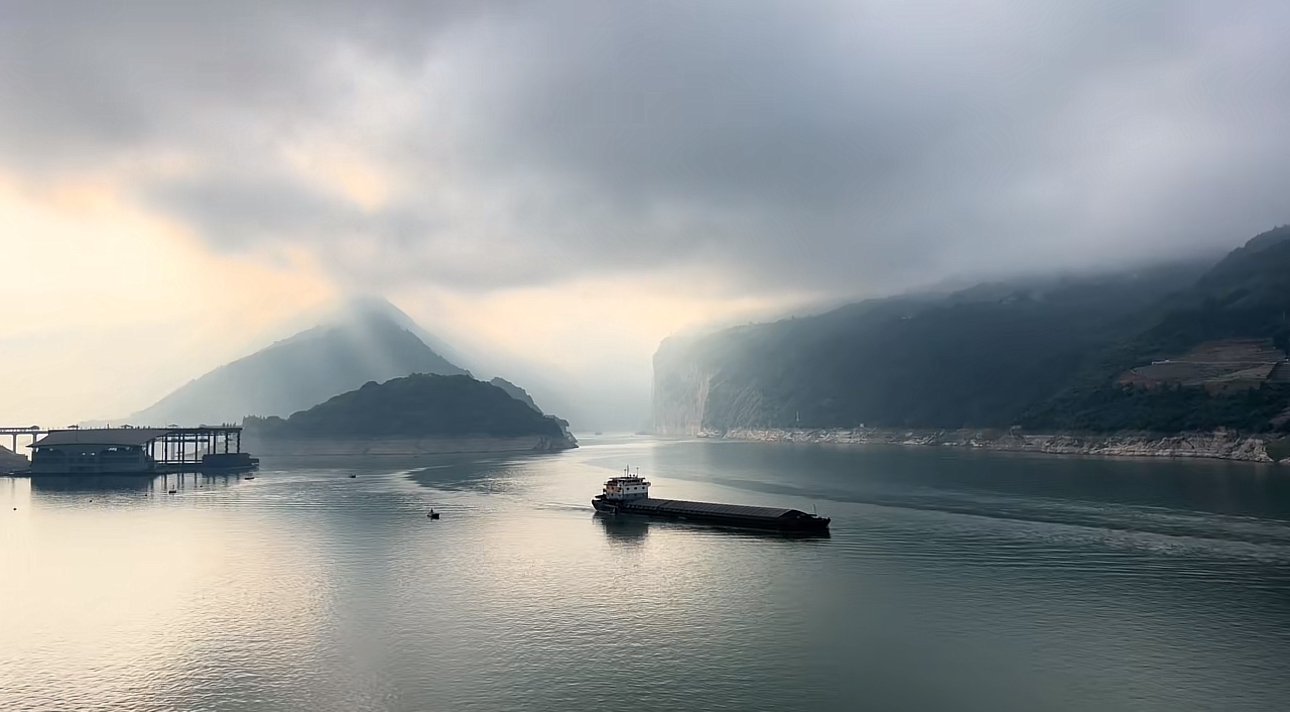 人生须臾，不过尔尔。走进奉节白帝城，终于读懂李白笔下的三峡