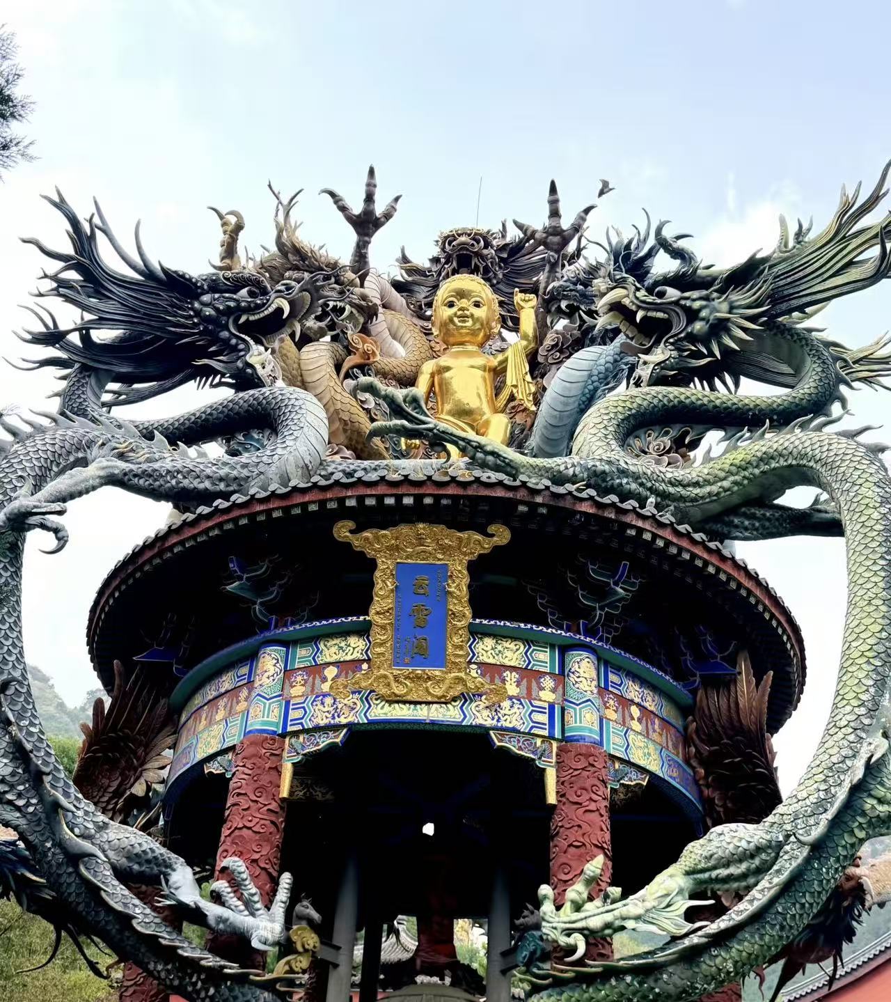 北京白瀑寺｜北京深山魔幻古寺，造型诡异华丽，仿佛闯进玄幻仙侠片场