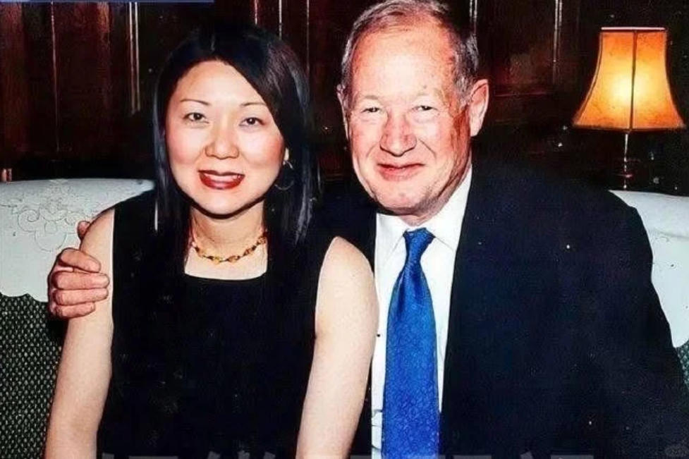 “你要是能怀孕，我们就结婚！”Clarks鞋业巨头求婚送餐姑娘，遗嘱一句话令人唏嘘