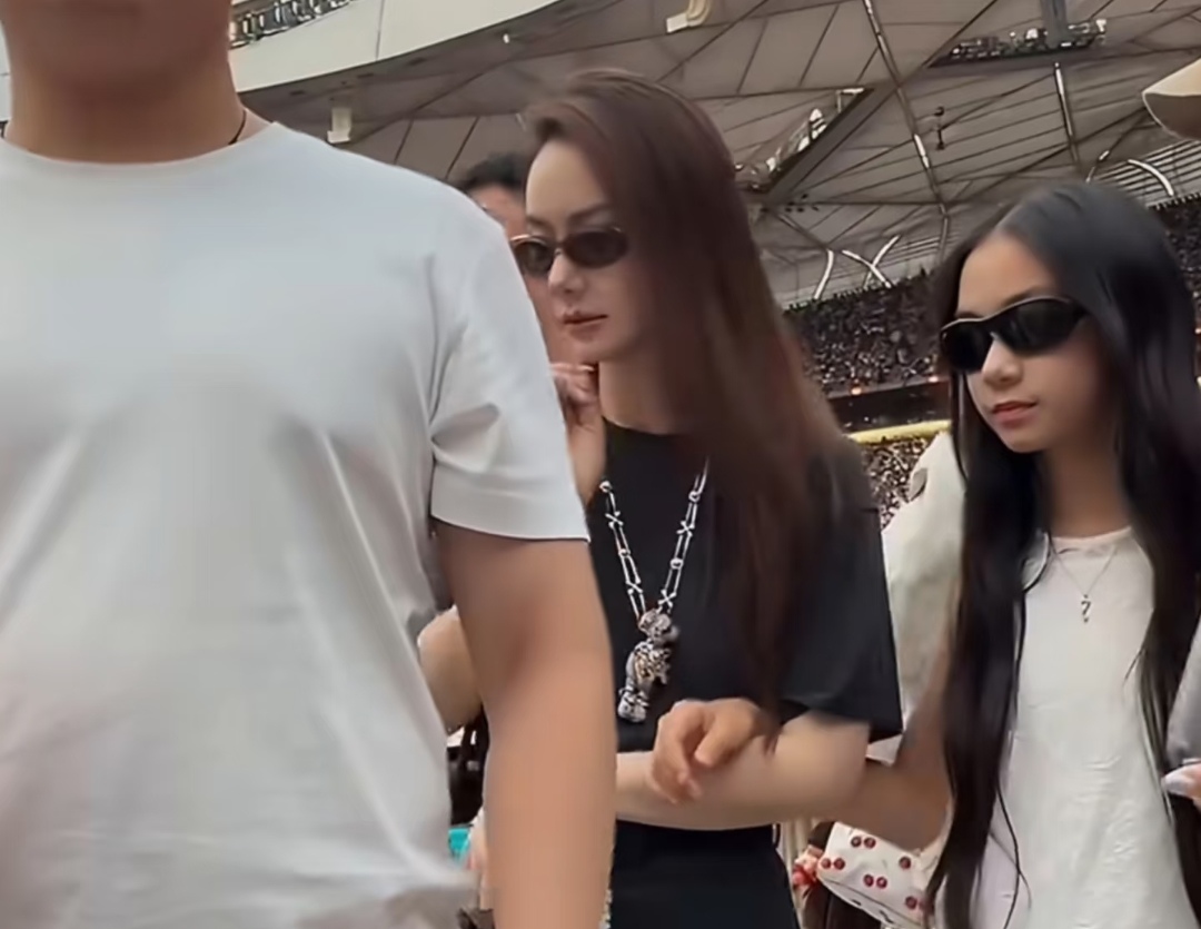 基因到底有多神奇？Lucky 完美复刻戚薇，李承铉基因输了？