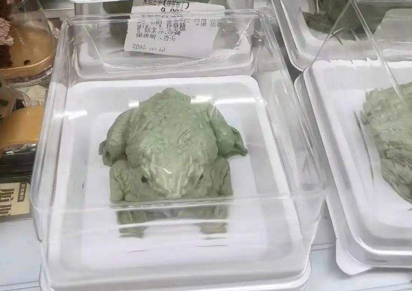 9.9元的“青蛙王子”卖疯了：农大食堂的蛤蟆布丁，为何排队抢